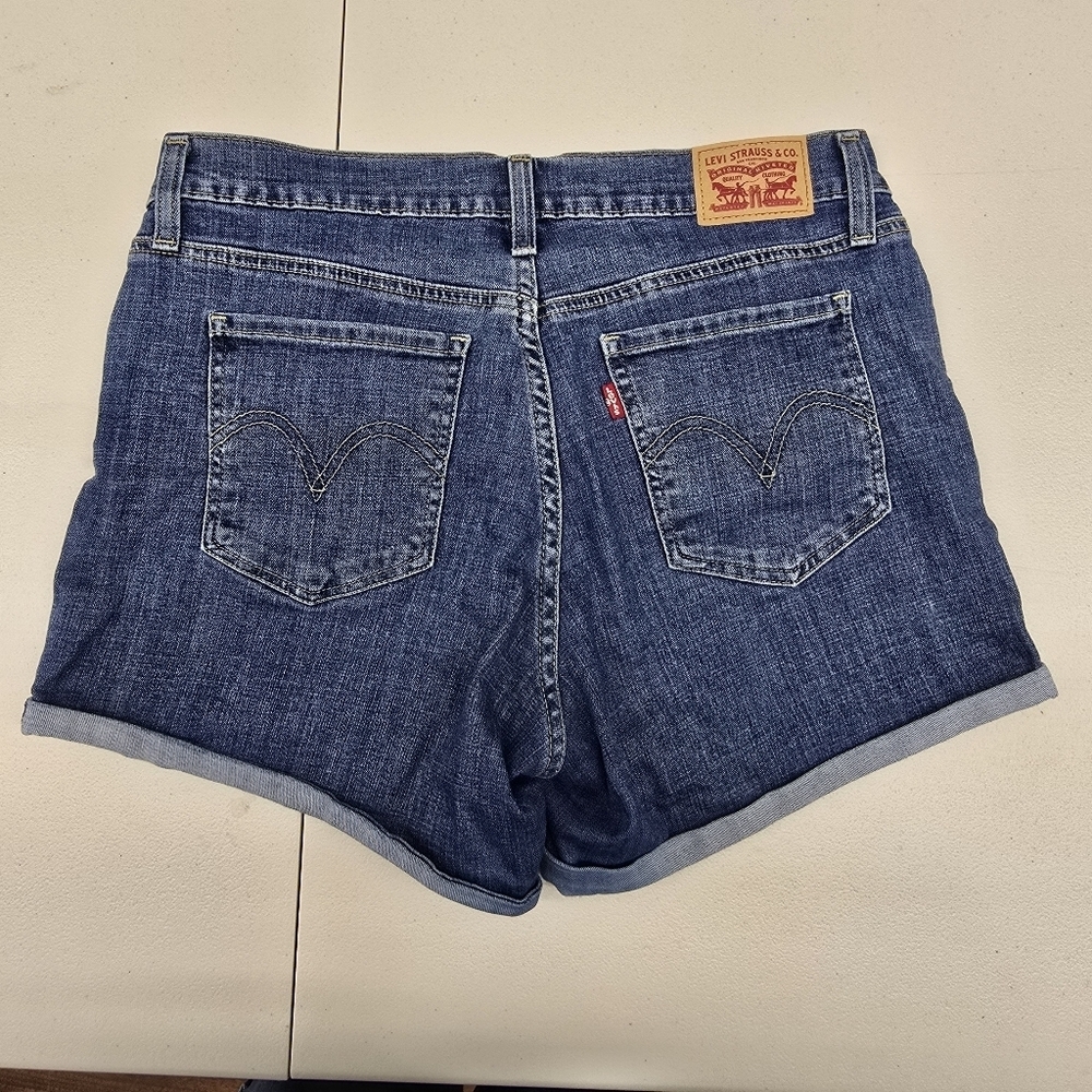 Levi Midlength Cuffed Jeans Shorts - Picture 3 of 5